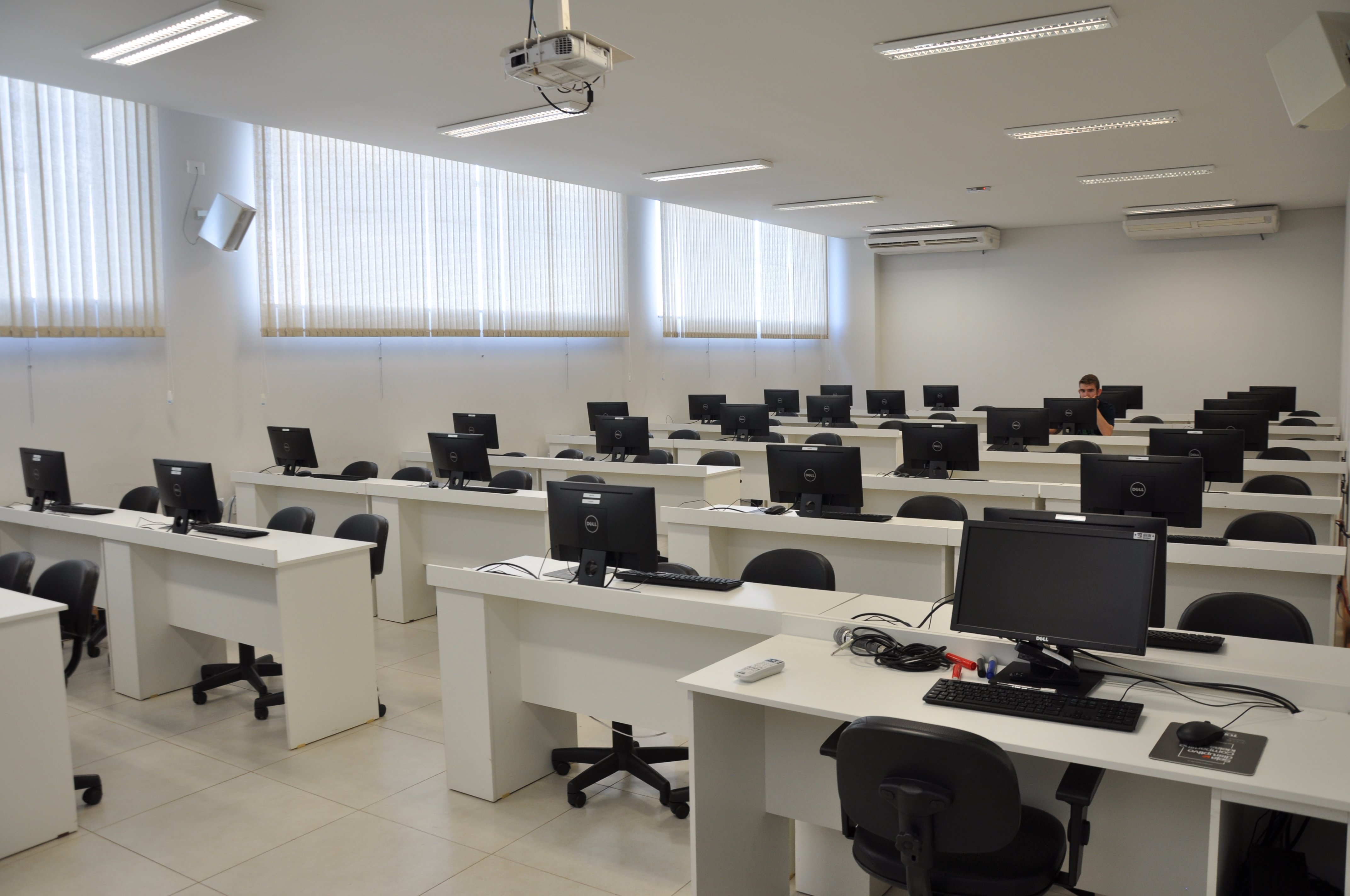 Laboratório 17 - 1